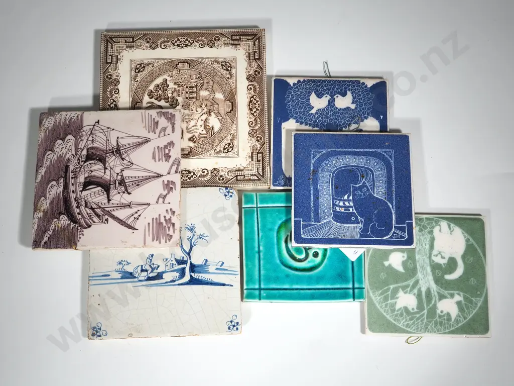 Six Tiles incl Brown Willow Pattern Image 1++
