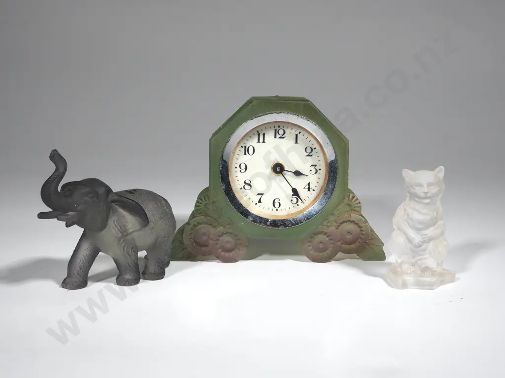 Vintage Small Green Glass Mantle Clock & A Glass Elegant & Cat  Image 1++