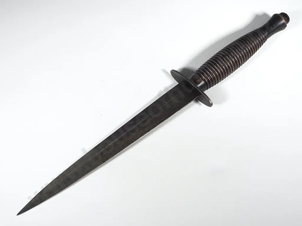 Post War Fairburn Sykes Dagger in Scabbard  Image 1++