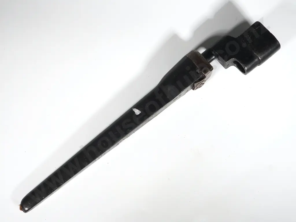 No.4 Mk III Spike Bayonet w Victory Plastic Scabbard - Belt Loop Not Present Image 1++