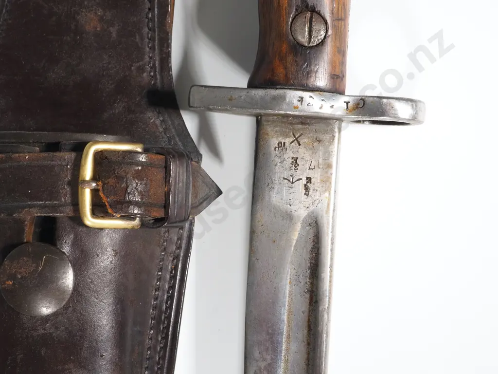 Excellent Condition P1907 Bayonet w Leather Frog - Bayonet Dated 14 & 17  Image 1++