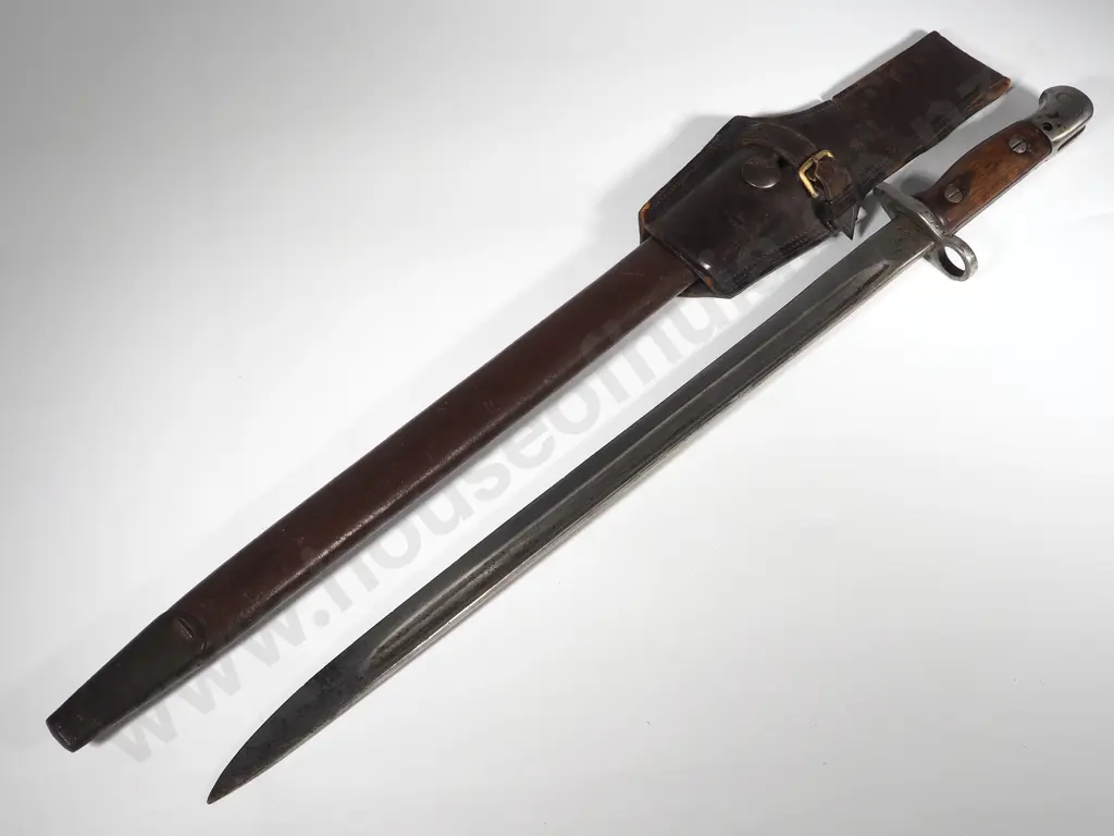 Excellent Condition P1907 Bayonet w Leather Frog - Bayonet Dated 14 & 17  Image 1++