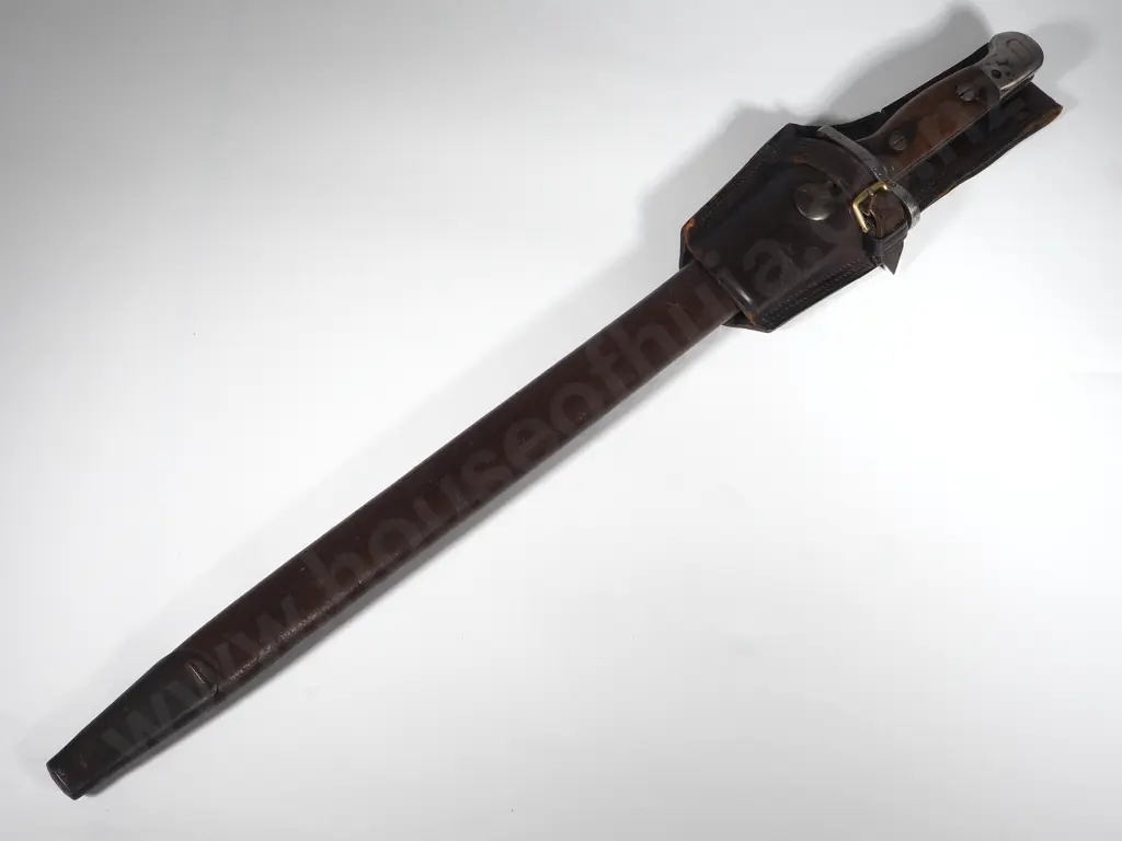 Excellent Condition P1907 Bayonet w Leather Frog - Bayonet Dated 14 & 17  Image 1++