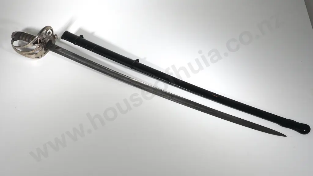 Victorian Rifle Regiment Dress Sword & Scabbard Image 1++