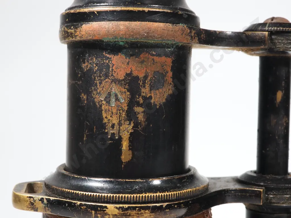 WW1 Military Cased Binoculars  Image 1++