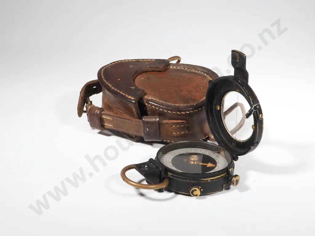 Cased 1918 Military Compass Image 1++