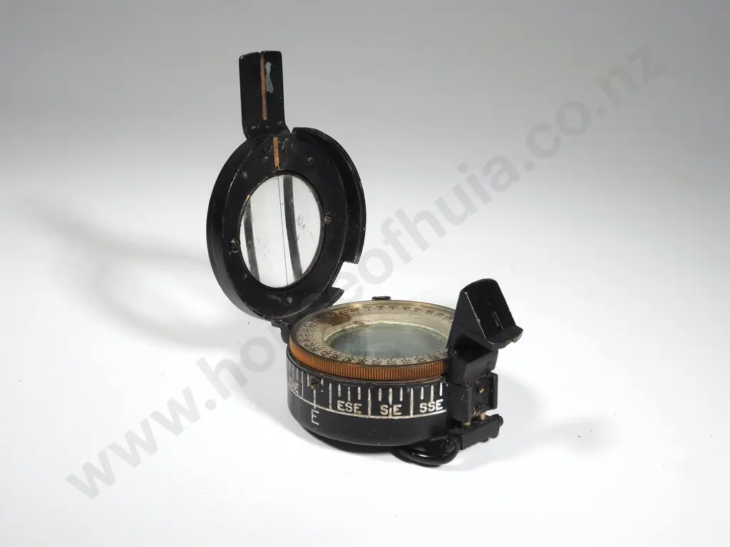 1943 Dated Military Compass Image 1++