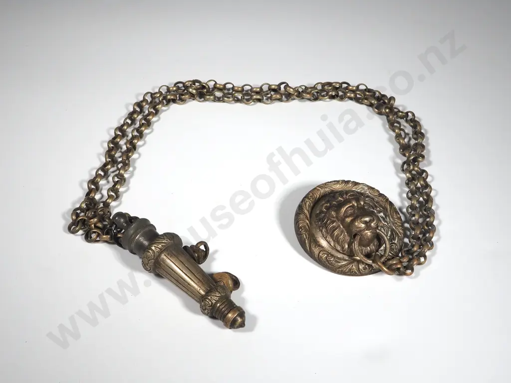 English Cross Belt Lionhhead, Chain & Whistle Image 1++