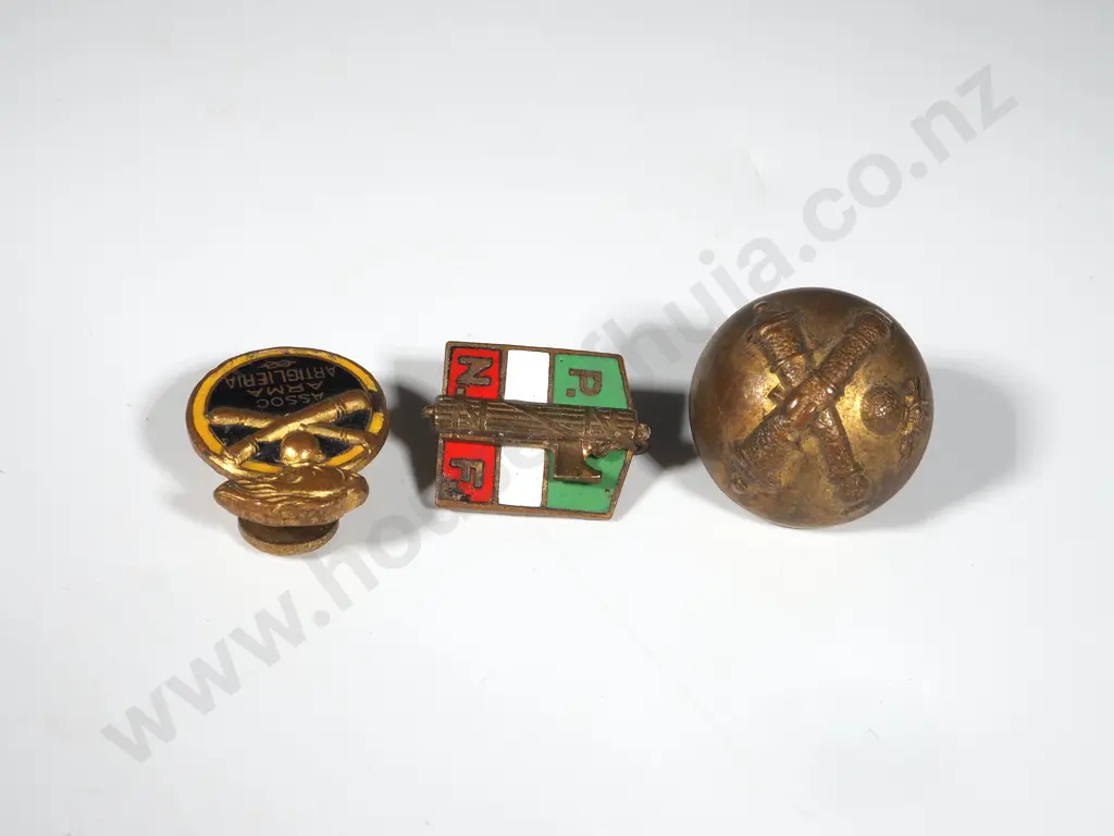 Three Italian Facist WW2 Badges / Button Image 1++