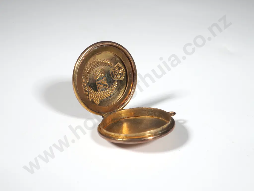 New Zealand 9ct Onward Sweetheart Pendant Image 1++