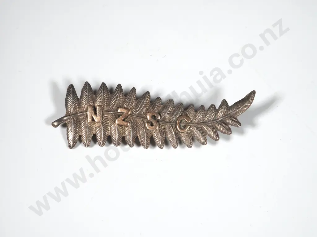 WW1 NZSC Silver & Gold Sweetheart Brooch Image 1++