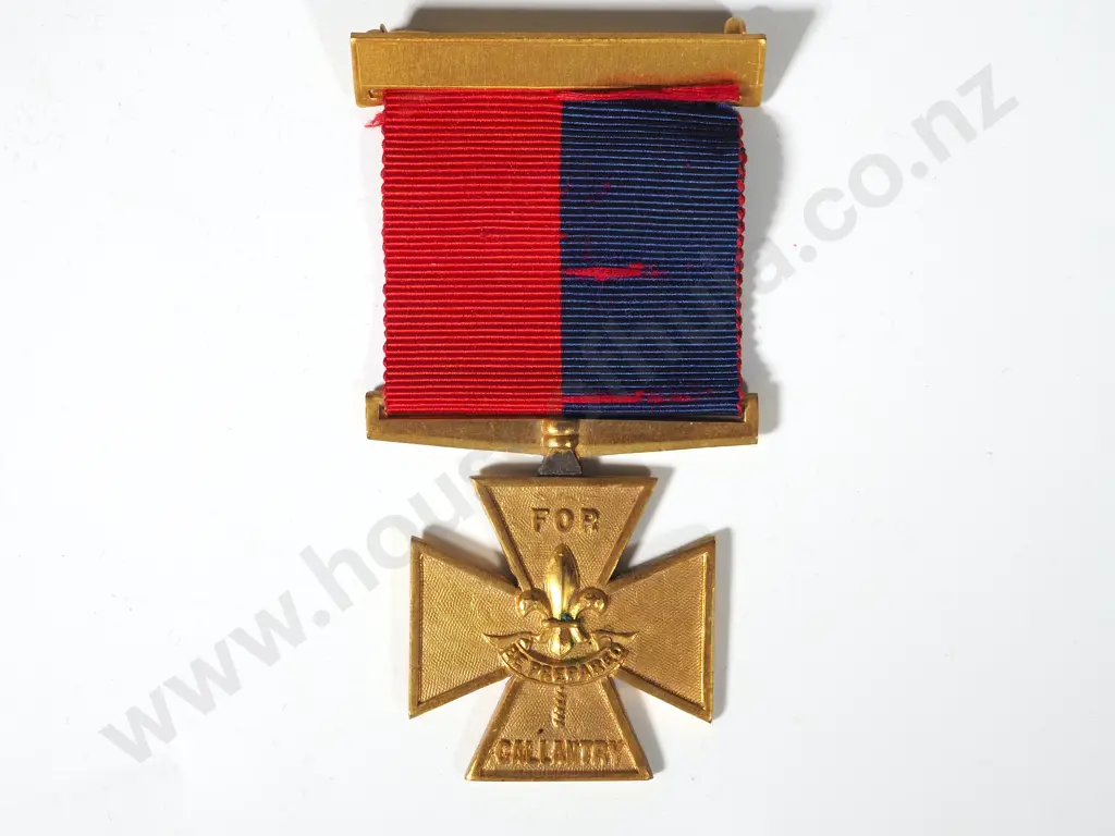 Scarce Scout Association Gallantry Medal in Gilt to New Zealander Gavin Bartlett Image 1++