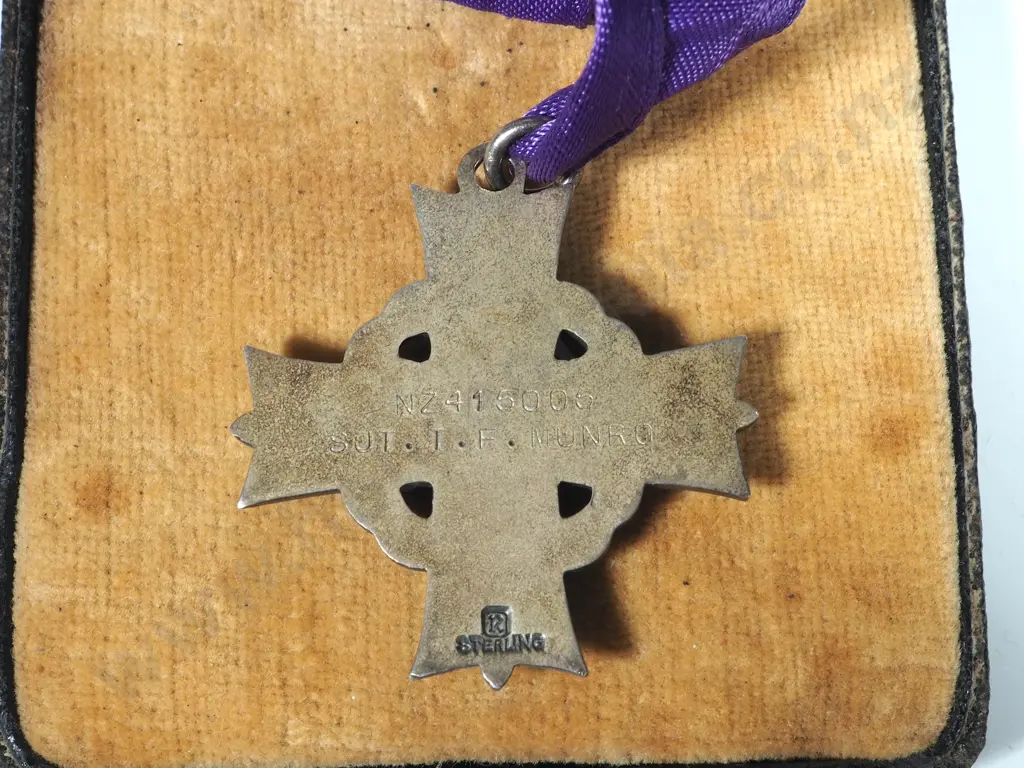 New Zealand Memorial Cross to Sergeant Thomas Fraser Munro Image 1++