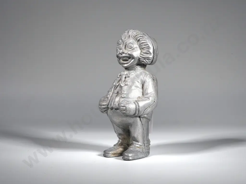 Cast Figure Money Box (No Paint) Image 1++