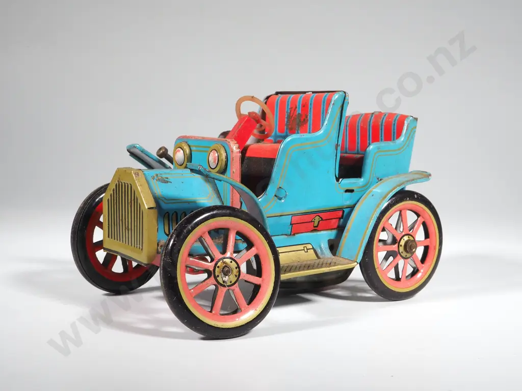 Vintage Tin Plate Wind Up Car Image 1++
