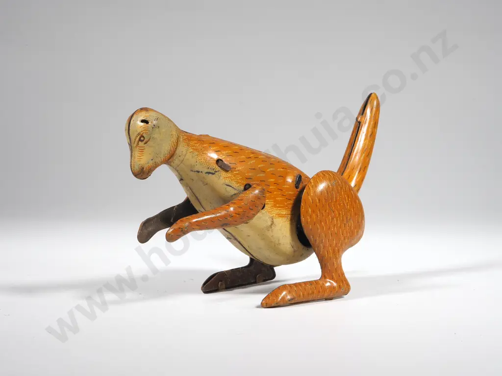Vintage Tin Plate Kangaroo Wind up Toy Image 1++