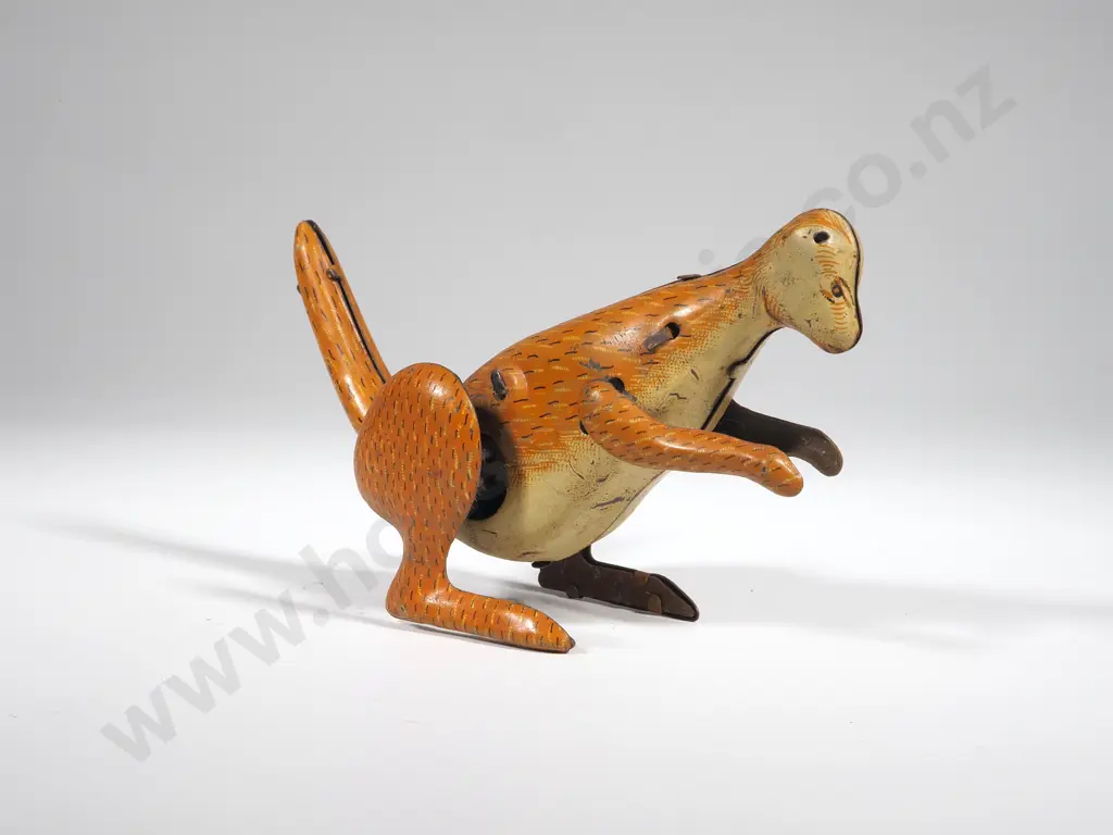 Vintage Tin Plate Kangaroo Wind up Toy Image 1++