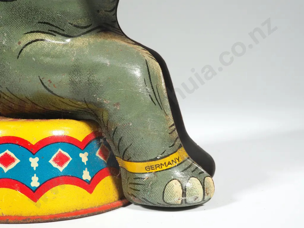 Vintage Circus Elephant Tin Plate Wind Up Toy - Made in U.S. Zone Germany Image 1++