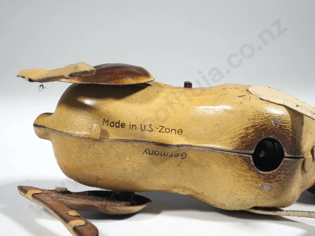 Vintage Tin Plate Wind Up Dog Toy - Made in U.S. Zone Germany Image 1++