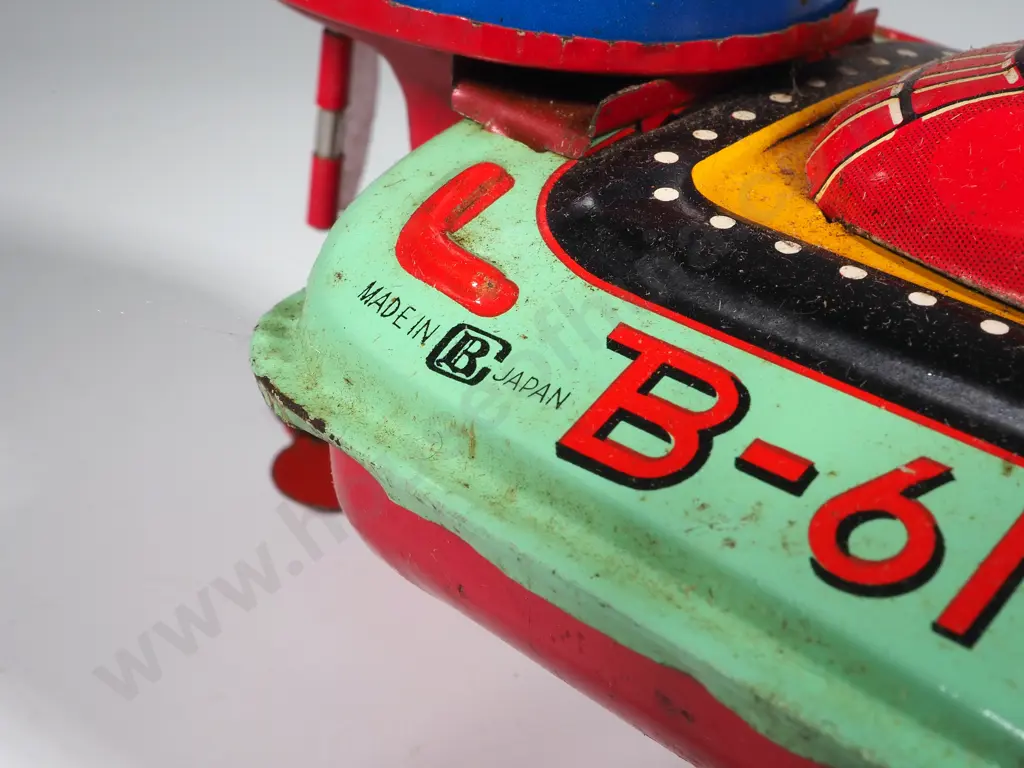 B-619 Japanese Tin Plate Vintage Speedboat in Original Box (Box has some damage)  Image 1++