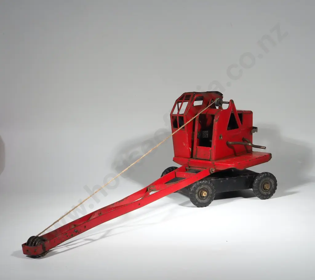 Large Vintage Tri - Ang Pressed Steel Red Crane KL 44 Image 1++