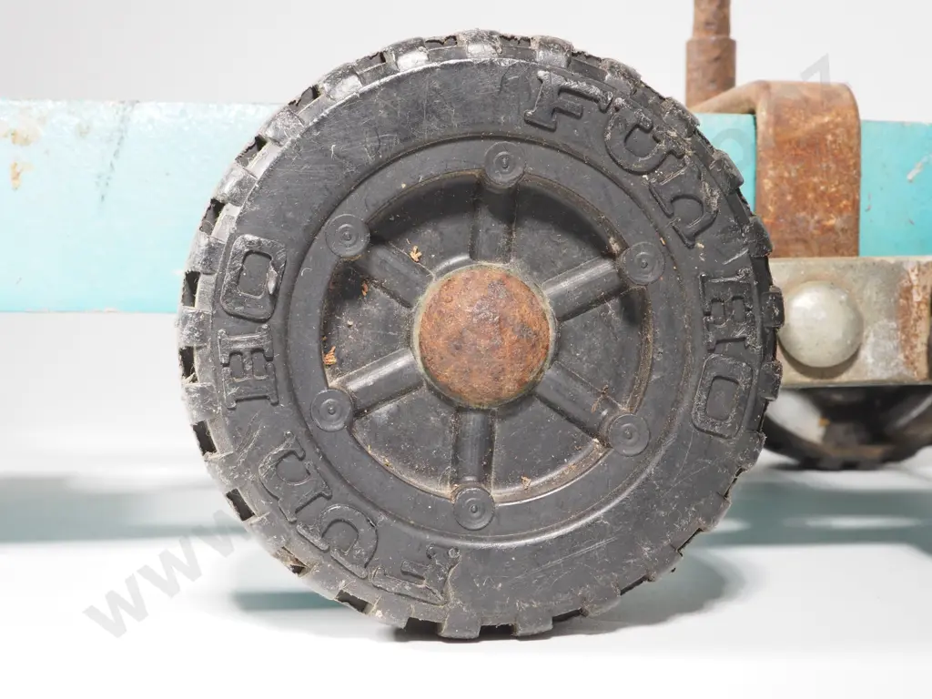 FunHo Sand Cast Turquoise Truck w/out Cab Image 1++