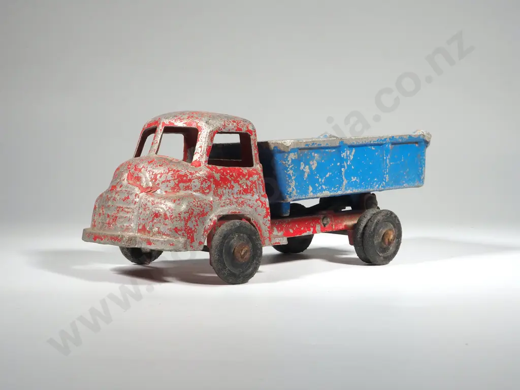 Vintage Fun Ho Sand Cased Blue & Red Tip Truck Image 1++