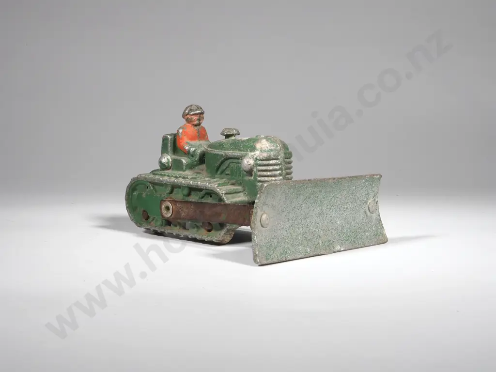 Sand Cast Fun Ho Green Bulldozer w Driver Image 1++
