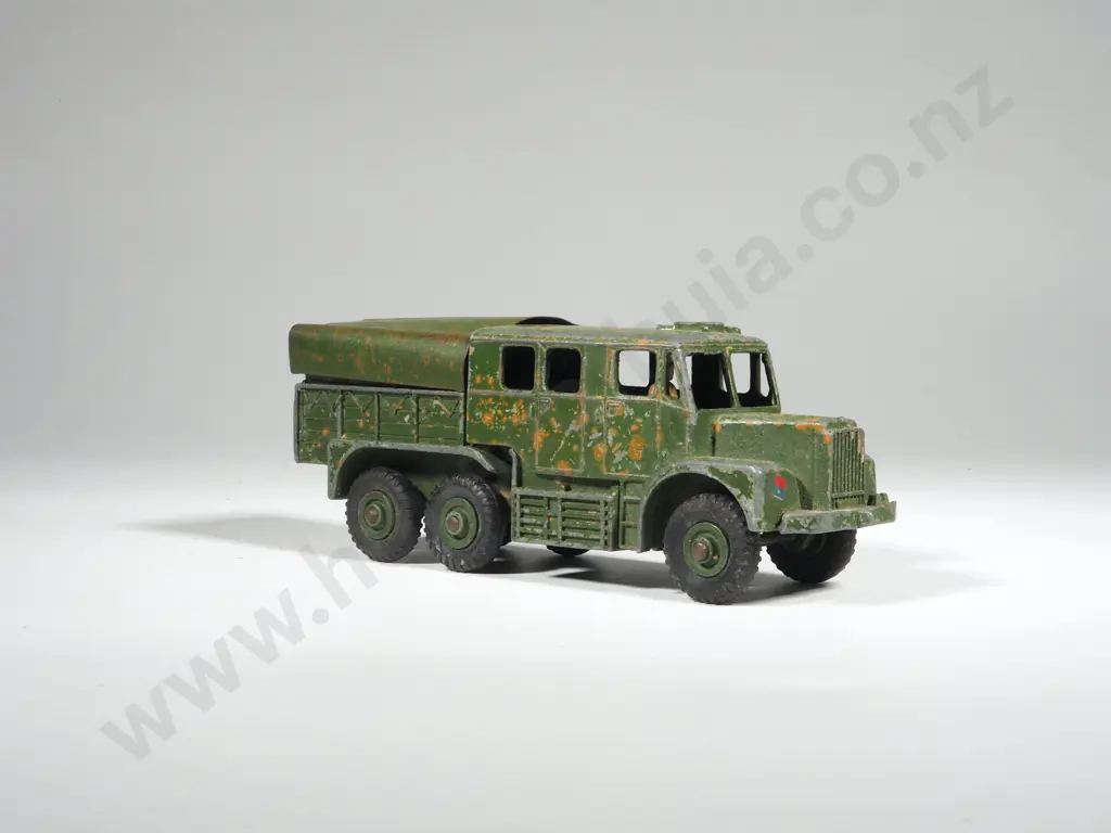 Dinky Toys Medium Artillery Tractors No. 689 Image 1++