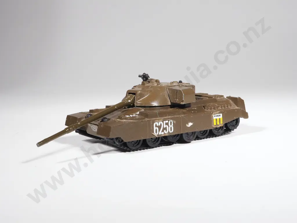 Vintage Playart Chieftain Tank 7805 1/72 Hong Kong Image 1++
