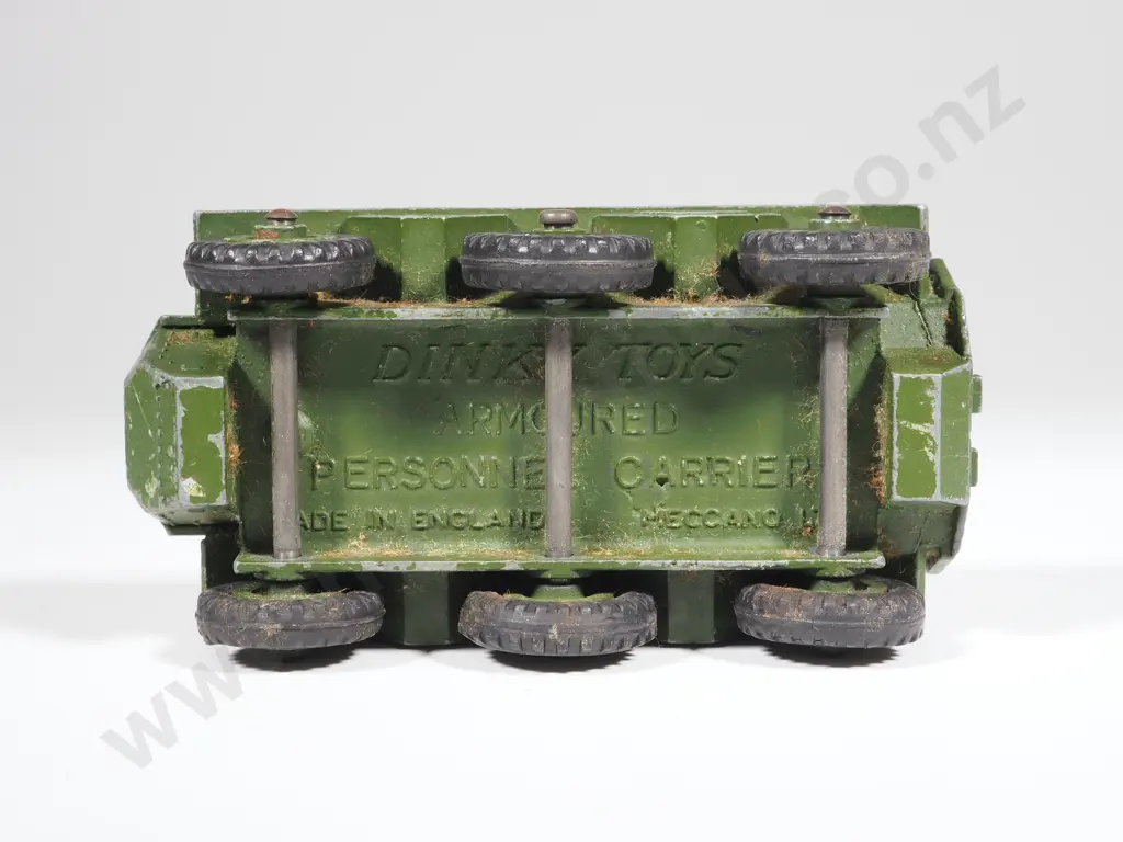Vintage Dinky Armoured Personnel Carrier No. 676 Image 1++