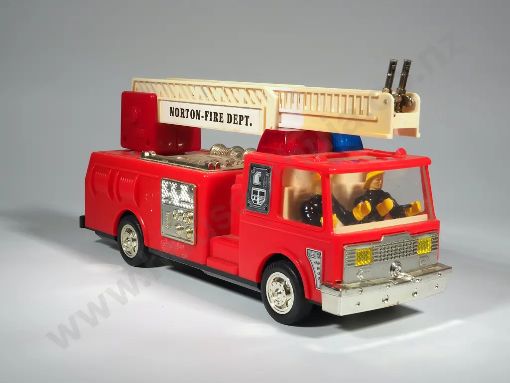Vintage Norton Fire Department Toy Fire Engine - Battery Operated Image 1++