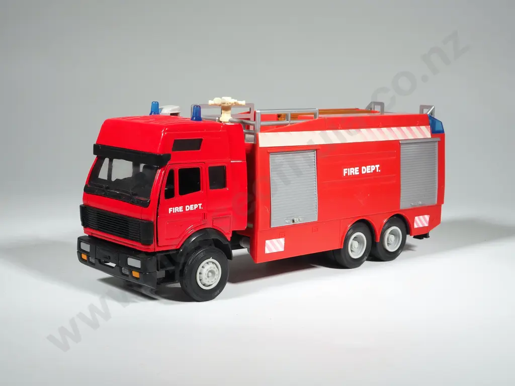 Vintage Autocraft Road Truck Monster Die Cast Metal Series CARS Fire Fighter Truck Image 1++