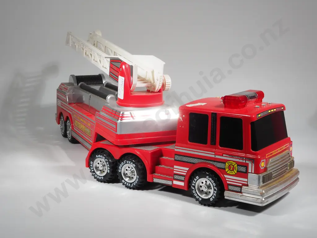 Buddy Voice Activated Fire Truck w Hook & Extension Ladder A/F Image 1++