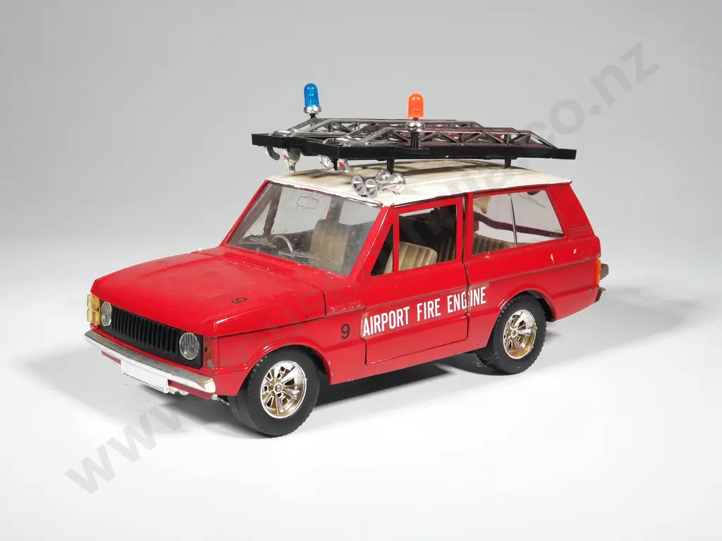 Bburago Range Rover Airport Fire Engine Image 1++