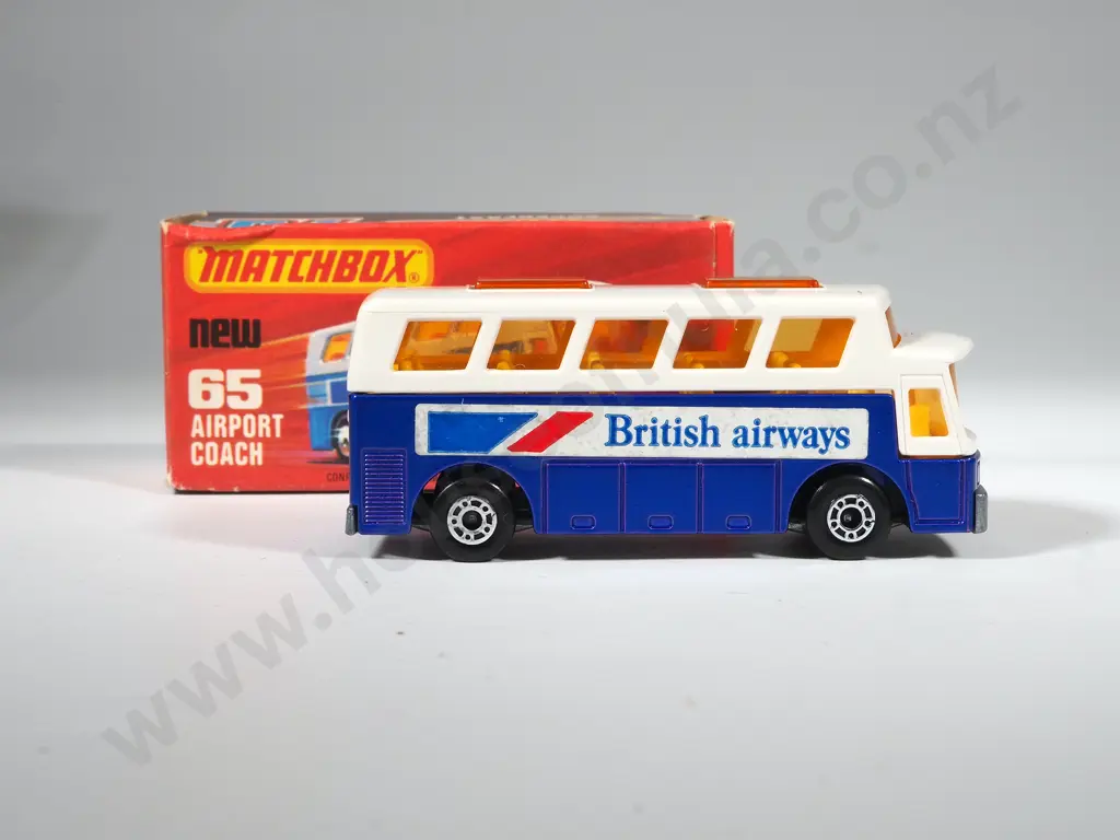 Matchbox 75 Superfast Airport Coach 65 Image 1++