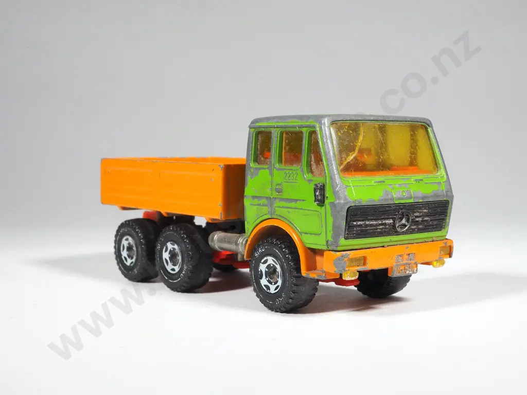 Siku Die Cast Geen Cab w Orange Tray Mercedes Benz 2232 320PS Germany Image 1++