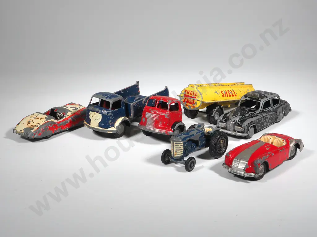 Assorted Lot of Vintage Lincoln Micro Model Cars Image 1++