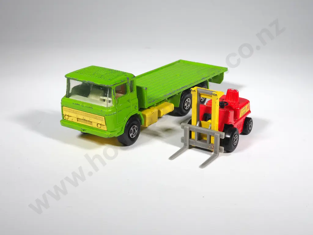 1971 Lesney Matchbox Super Kings K13/20 DAF Truck; 1972 Lesney Matchbox Superfast Forklift Truck N0 15 & Accessories Image 1++