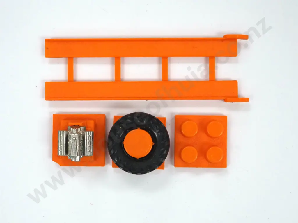 1971 Lesney Matchbox Super Kings K13/20 DAF Truck; 1972 Lesney Matchbox Superfast Forklift Truck N0 15 & Accessories Image 1++