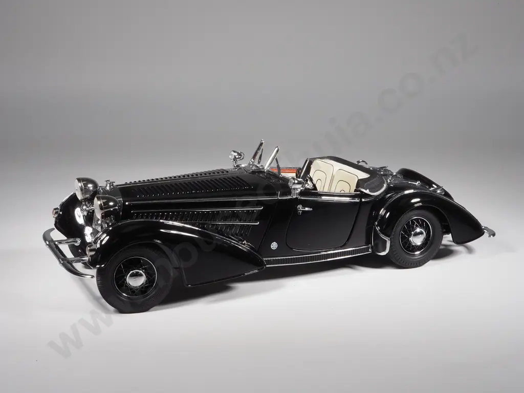 Sun Star Model Car 1:18 1938 Horch 855 Image 1++
