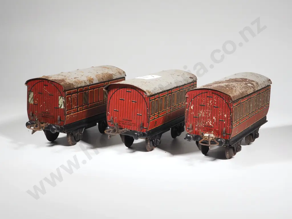 Three Vintage Hornby Rail Wagons 0 Gauge Image 1++