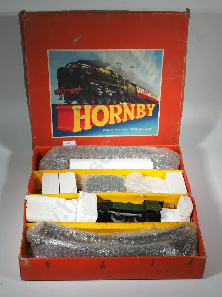 Hornby Train Goods Set No 30 Clockwork Gauge 0 40011 Box w assorted Contents Image 1++