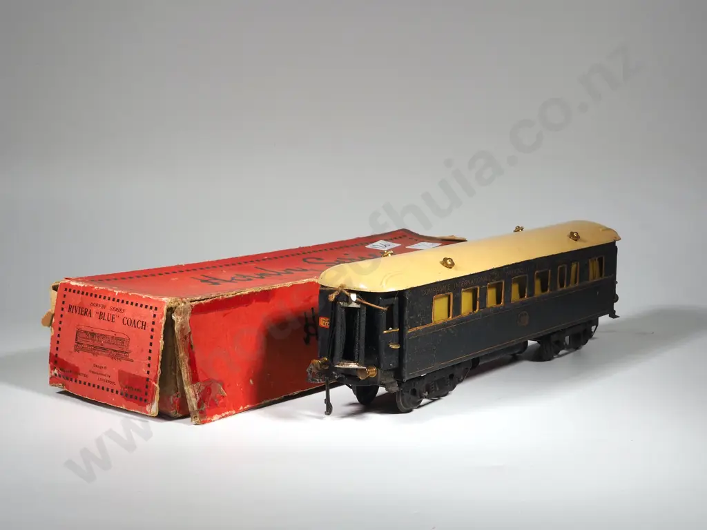 Hornby Series Gauge 0 Riviera "Blue" Coach Box w Sleeping Car No2644 Image 1++