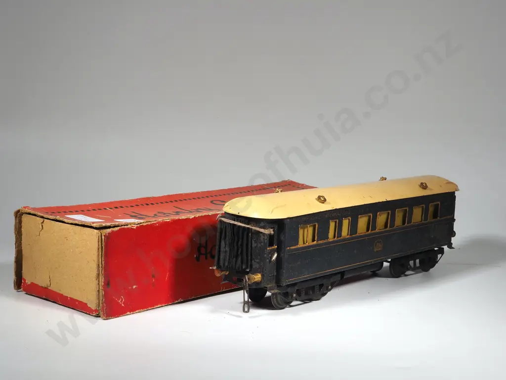 Hornby Series Gauge 0 Riviera "Blue" Coach Box w Sleeping Car No2644 Image 1++