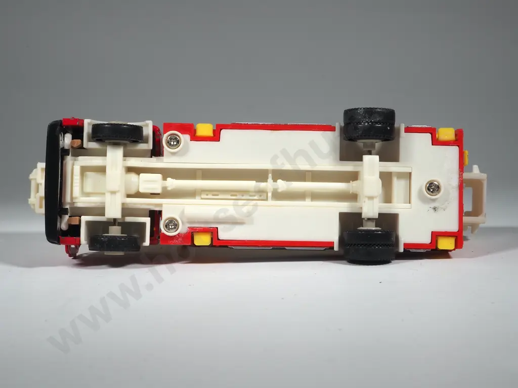 Vintage Miniature Plastic Unmarked Fire Truck w Extendable Ladder Image 1++
