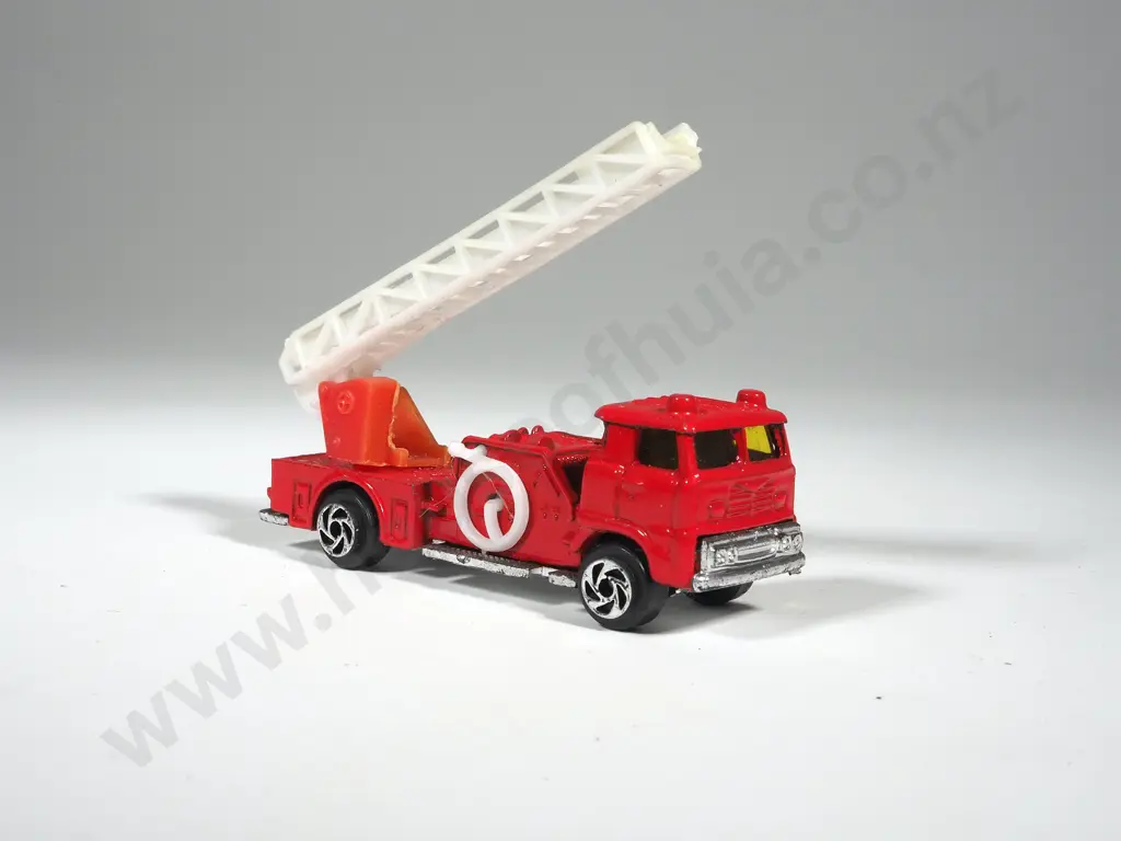 Vintage Zylmex Mini Mac Red Fire Engine w Extension Ladder P312 Die Cast Image 1++