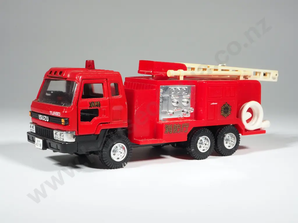 Vintage Yonozawa Toys Diapet Isuzu Fire Truck w Extendable Ladder Japan A/F Image 1++