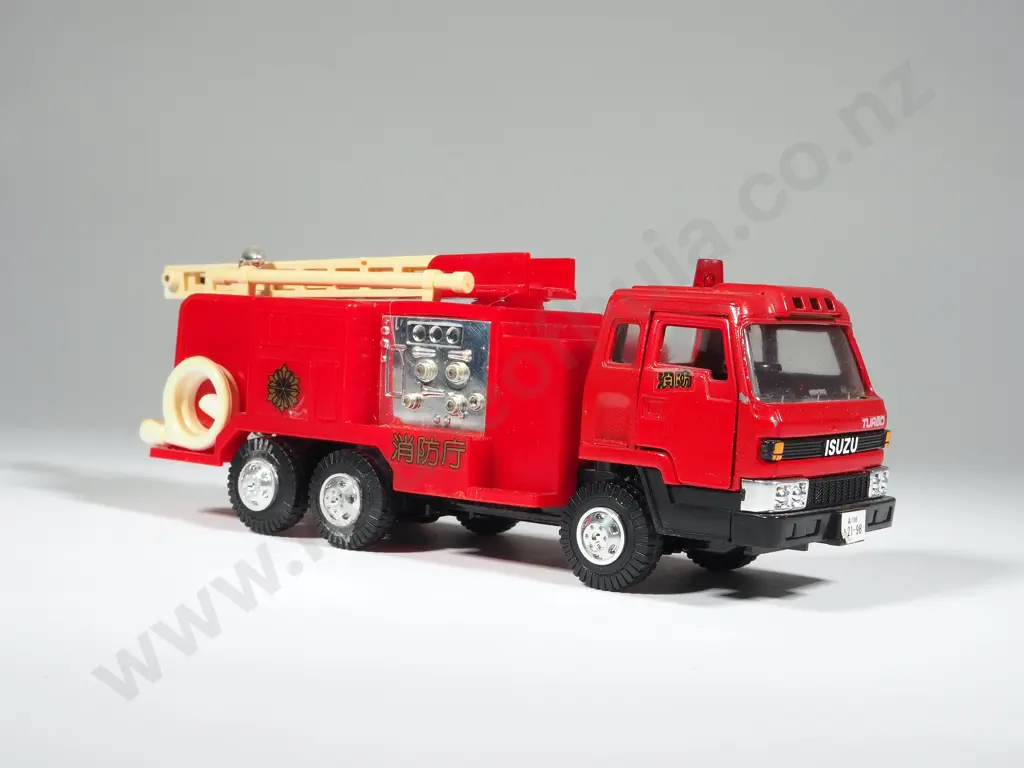 Vintage Yonozawa Toys Diapet Isuzu Fire Truck w Extendable Ladder Japan A/F Image 1++