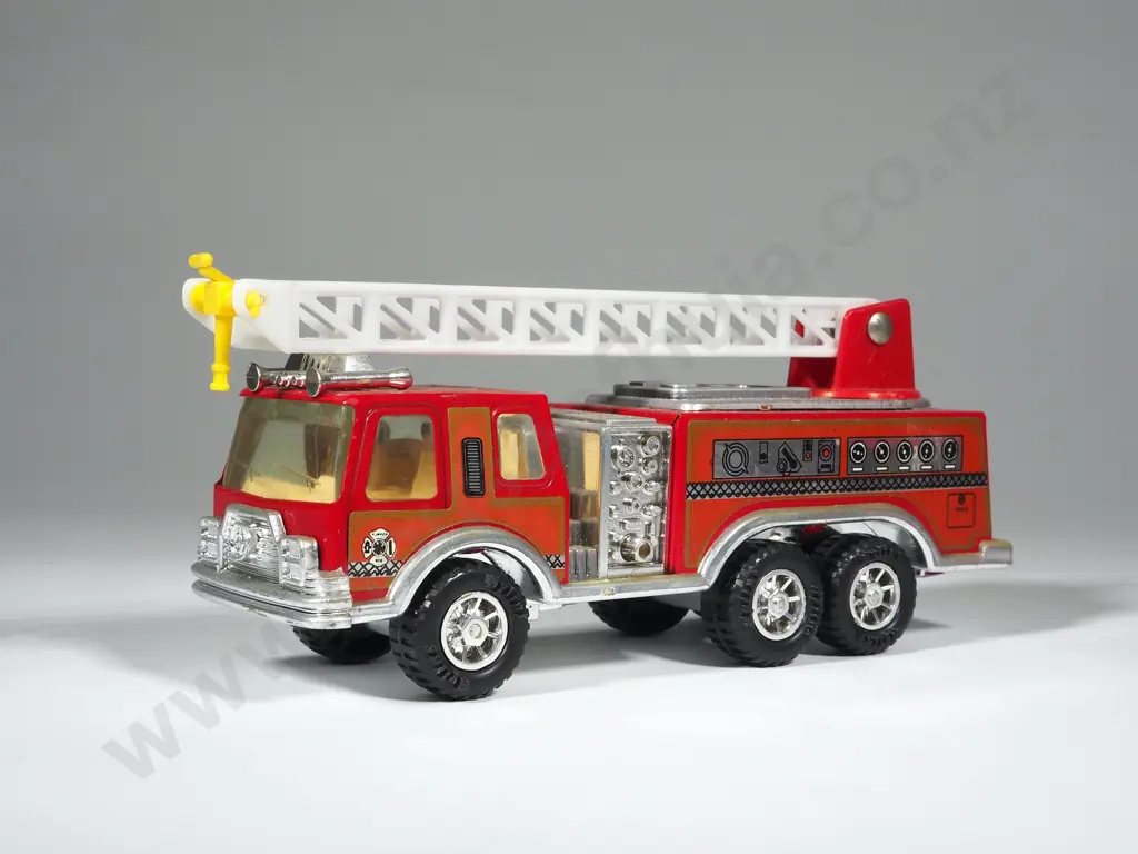 Vintage Miniture Fire Ladder Truck Dongkook Nylint Ltd Korea for USA Nylint Image 1++